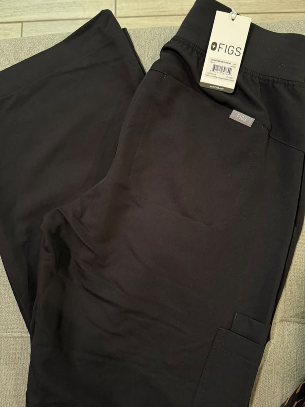 Figs Black high wasted isabel wide leg medium regular scrub pant. NWT
